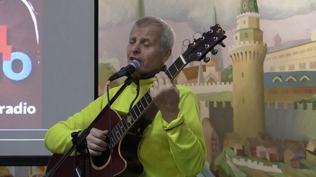 Владимир Чирков - И откуда по лугам столько клевера...