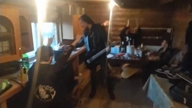 РЖАВЫЙ ИРОКЕЗ - БЕЗ МУЗЛА (официальный, эксклюзивный клип) смотреть онлайн