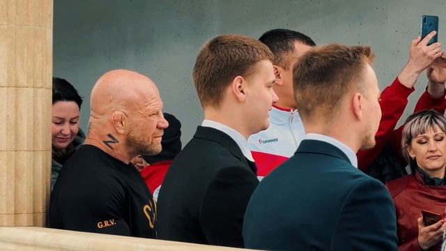 Джеф Монсон на открытии ЦЕ Сталинград смотреть онлайн