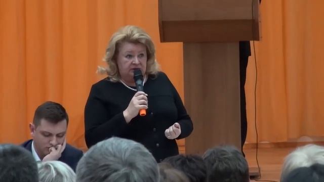 Встреча префекта ЮЗАО  О.А. ВОЛКОВА  с жителями района Ясенево