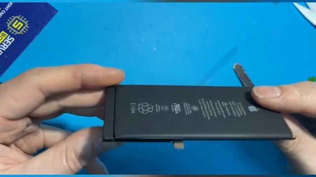 iPhone 11 - замена аккумулятора с перепайкой контроллера. смотреть онлайн