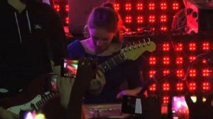 Концерт Nizkiz в Могилёве. На сцене юная цимбалистка Даша