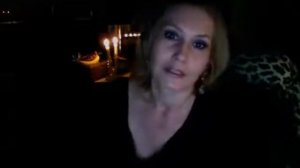 я  живу в швейцарии. новый год 2013 встречаю с фейсбуком. с мужем расстались