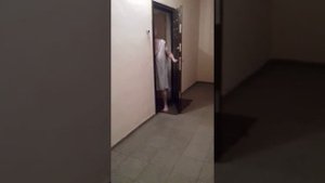Бабка жгет. Соседка бдит. Бешеная пьяная бабка.