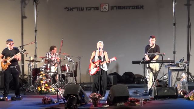 Сурганова и Оркестр - "Весна" 10.9.2011 Тель-Авив смотреть онлайн