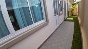 Самая дешевая вилла в Паттайе. Русский поселок Baan Dusit. Ресторан Dusit Terrace. Дома в Паттайе.