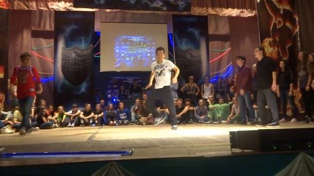 Омск Танцевальная лига (Dance battle in Omsk, Russia) Micro Samurai vs KRIMINAL BROSS 2013/10/13 смотреть онлайн