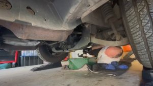 Jeep Cherokee - Liberty KJ 3.7L Oil Change || Nik's Car Surgeries