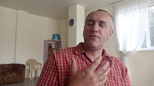 Безразличие и эгоизм.