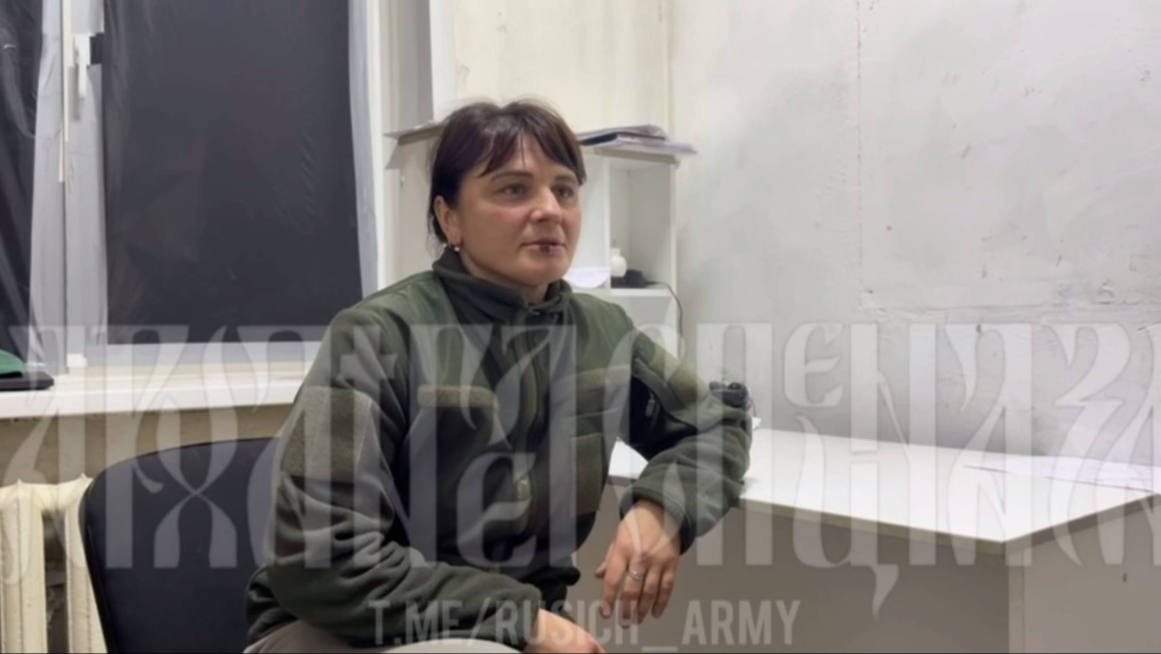 🔴Допрос пленной «курвы-хохлушки» взятой в Курской области🔴ЧТО ДЕЛАТЬ С ПОВАРИХОЙ?😆🙂🔴