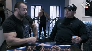 Дмитрий Голубочкин vs Алексей Тронов немного о спорте  бодибилдинге. эксклюзив 18+