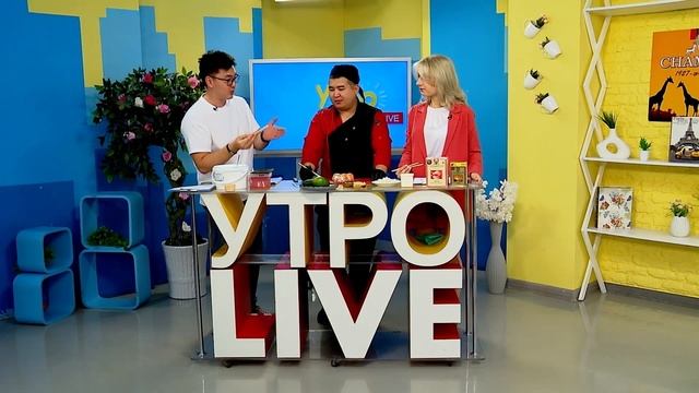 Отмечаем день суши: как приготовить суши и овощной ролл?