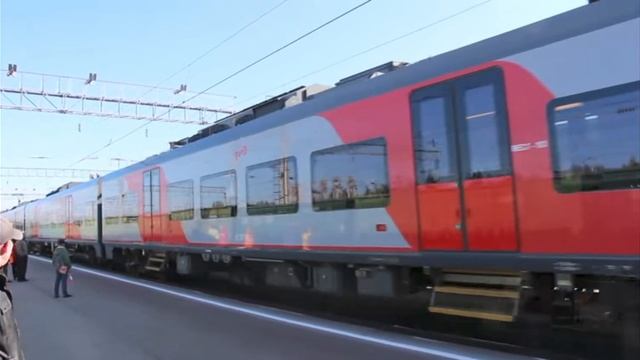 Отправление электропоезда ЭС2Г 026 Ласточка со станции Свирь смотреть онлайн