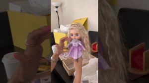 Blythe unboxing CF dolls by Claudia Fargas