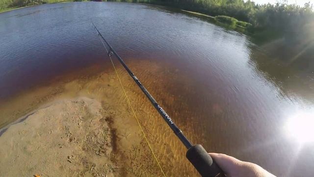 Эта рыбалка полна приключений, машину засадили, лодка уплыла, трофея взяли.