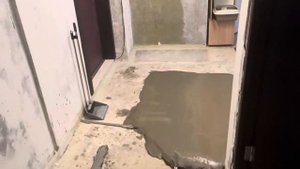 Как залить пол частично не вынося мебель где живут люди
