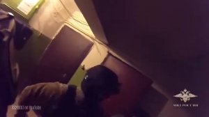 Штурм квартиры налётчиков оперативная съёмка