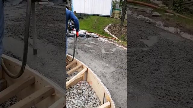 Кострище и лестница из печатного бетона Artground. Владивосток