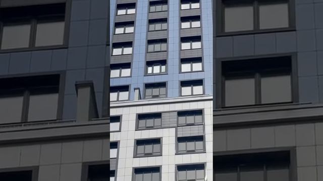 Замена холодного фасадного остекления на тёплое в ЖК "БелАрт". Компания "Окно в Петербург".