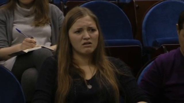 Студентка на лекции (немое кино)