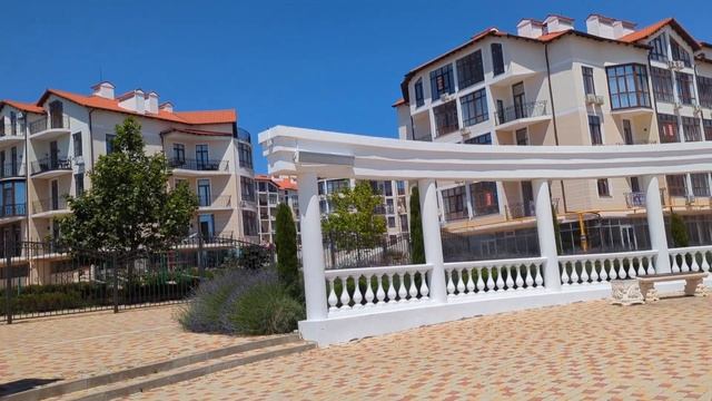 Прогулка по Геленджику, улица Крымская. Обзор ЖК "Черноморский -2". Толстый мыс Геленджик