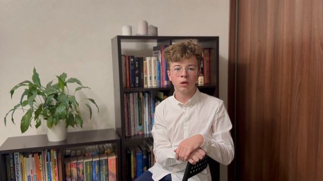 Стихотворение Анны Ахматовой "Окопы, окопы", читает Крохалев Егор