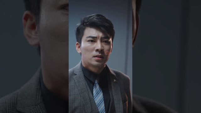 一口氣看完！【原來她才是白月光】她做了他3年見不得光的地下情人，卻換來他與白月光訂婚的消息，3年的時間捂不熱他的心，她扭著曼妙的腰肢投入別人的懷抱，他卻終於醒悟自己愛的是她！#欣欣追剧#短剧推荐#虐 смотреть онлайн