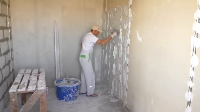 Работа с гипсовой штукатуркой. Штукатурим стены. Все этапы! смотреть онлайн