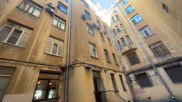 Самый мрачный и загадочный двор-колодец в Санкт-Петербурге! смотреть онлайн