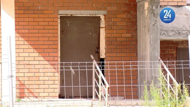 В Югре утвердили застройщика для проблемного дома в ЖК "Любимый" смотреть онлайн