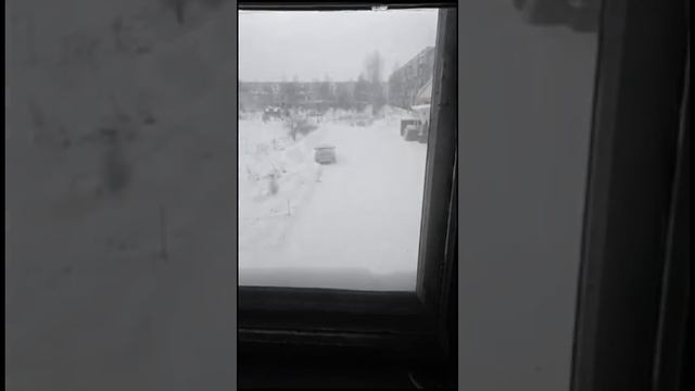 Мрак и ужас. Муниципальное жилье в Усть-Куте для погорельцев… смотреть онлайн