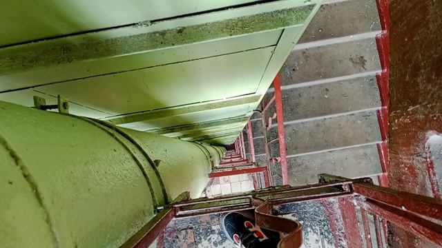 ПР. ВЕТЕРАНОВ 141/1. ЛИФТ КМЗ 2008 Г. В. 1 М/С. СТРАШНЫЙ ПОДЬЕЗД 🎉💀😈👻😱 смотреть онлайн