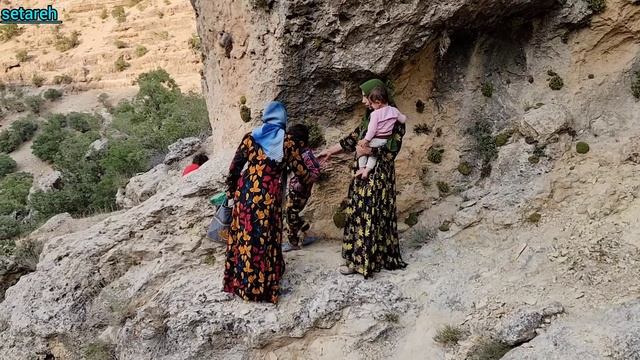 Maryam and Setareh escape from Abbas to go to the city смотреть онлайн