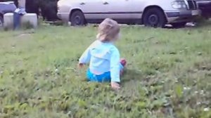 Аутичный ребенок, стоим на голове, Аутизм, Диана 2 года, 2008г