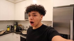 SWITCHING APARTMENTS WITH MY BOYFRIEND FOR 24 HOURS!