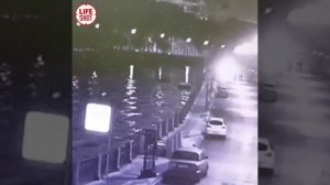 Спасение доцента СПбГУ Олега Соколова из реки Мойки попало на видео
