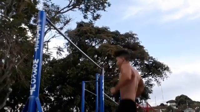 чет там прыгает туда сюда смотреть онлайн