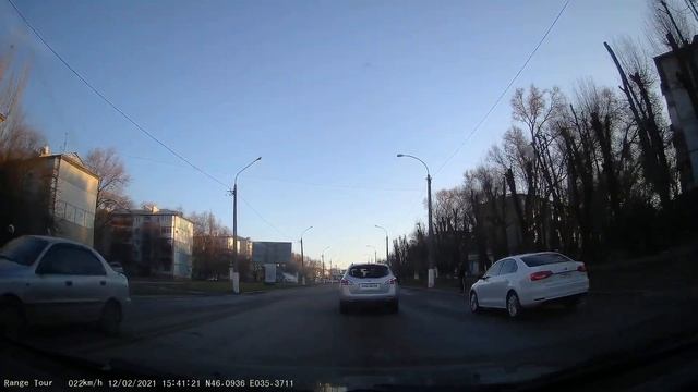 Луганск, Восточные кварталы, кв. Солнечный, ул. Буденного, Королева, 30 лет Победы. 2021/12/02 смотреть онлайн