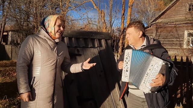 У деревенского колодца - Светлана Калачёва и Александр Ганичев.mp4 смотреть онлайн