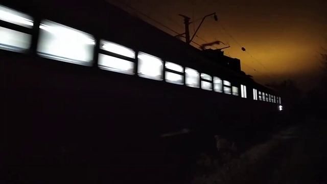 Приветливый машинист электрички ЭП3Д номер 0039 Заволжье-Н.Новгород. смотреть онлайн