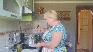 Огурцы по-фински. Рецепт на 1 литровую банку маринованных огурцов.