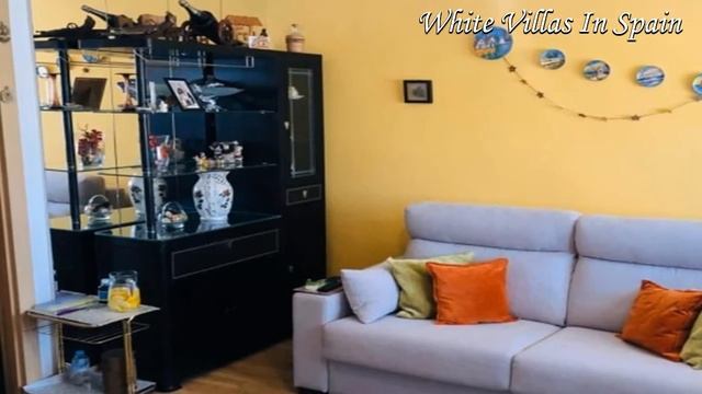 TORREVIEJA: 2 Bedrooms Bungalow with comm. Pool, Parking & Solarium (©WhiteVillasInSpain) смотреть онлайн