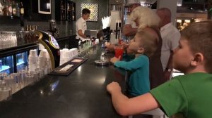 Пьём коктейли в White city resort