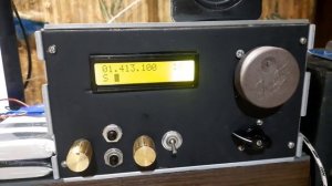 Приём АМ станций пяти-диапазонным КВ приёмником на К174ХА10.