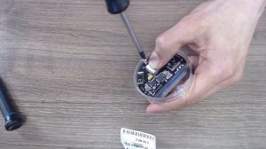 Замена батарейки в счётчике воды SAURES C1