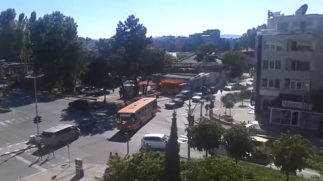 Продаётся двухкомнатная квартира в жилом зданием в центре Солнечного берега