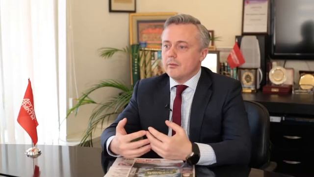 Руслан Новиков: Секрет успеха на издательском рынке — от самого тиражного еженедельника страны смотреть онлайн