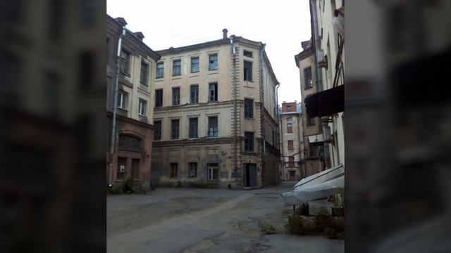 Апатия и безразличие  - одни из главных Петербургских отличий...