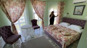 ГОСТЕВОЙ ДОМ СЕРЫЙ ГУСЬ, СОЧИ ИЮЛЬ 2024. НОМЕРА, ТЕРРИТОРИЯ. ЦЕНЫ