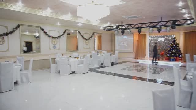 Свадебные, корпоративные и новогодние банкеты в банкетных залах "Ресторан "Авиньон"